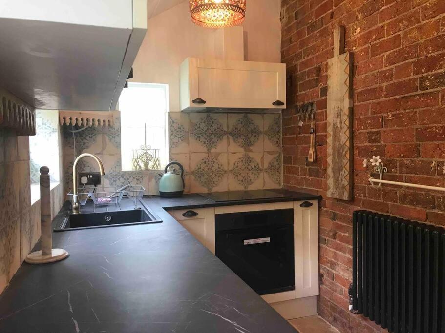 Priory Meadow Cottage Long Bennington 外观 照片