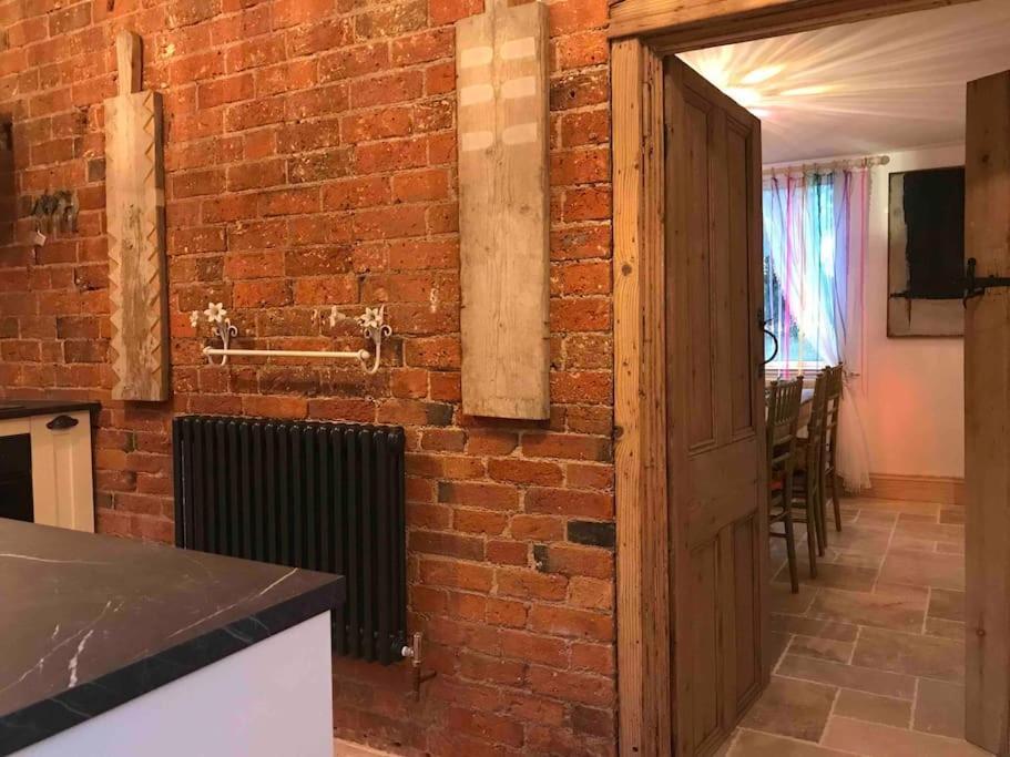 Priory Meadow Cottage Long Bennington 外观 照片