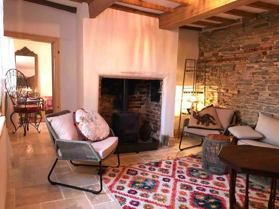 Priory Meadow Cottage Long Bennington 外观 照片