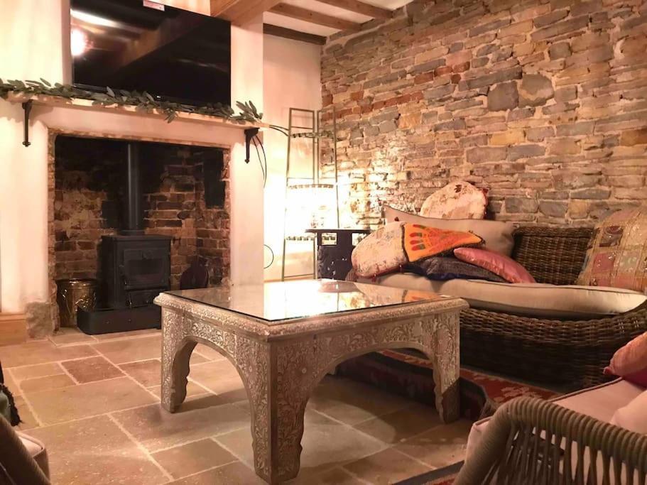 Priory Meadow Cottage Long Bennington 外观 照片